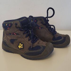 Paw Patrol hiking style boots kids size 9